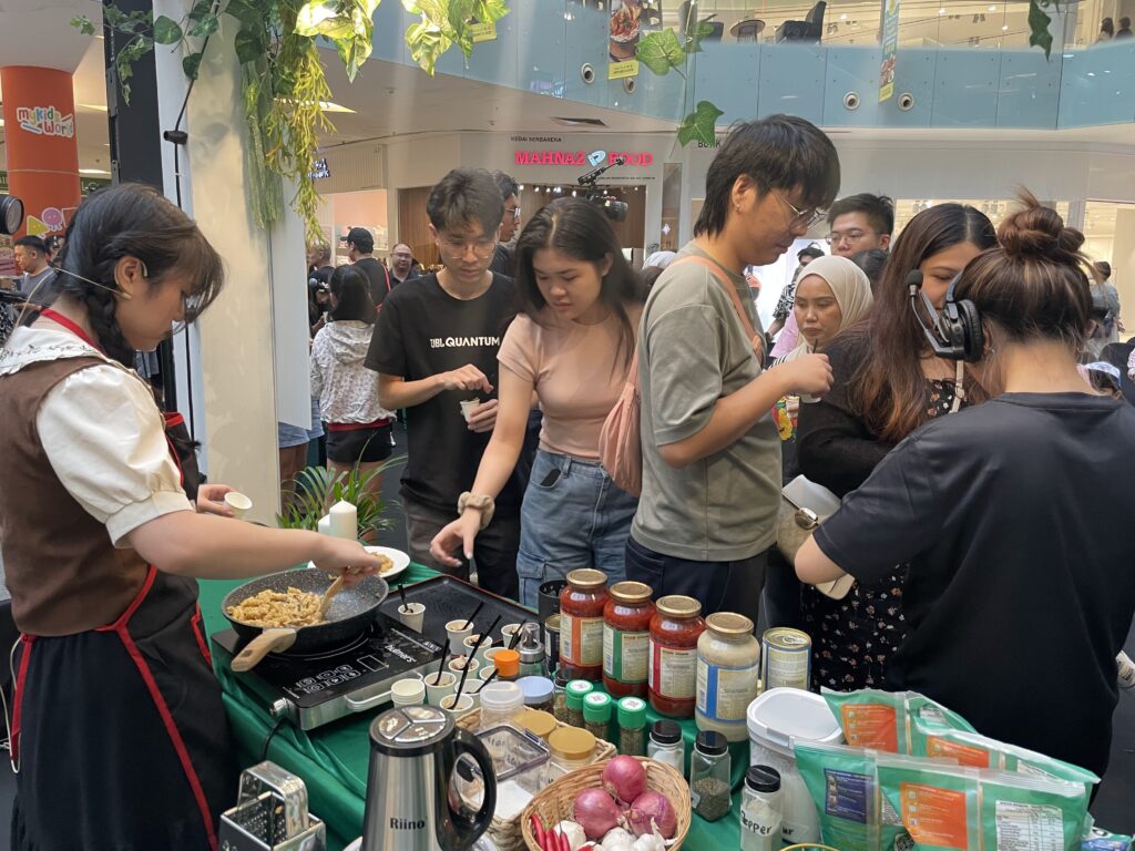 Audience members sampled the finalists’ dishes before casting their votes for the ultimate Prego Home Chef.